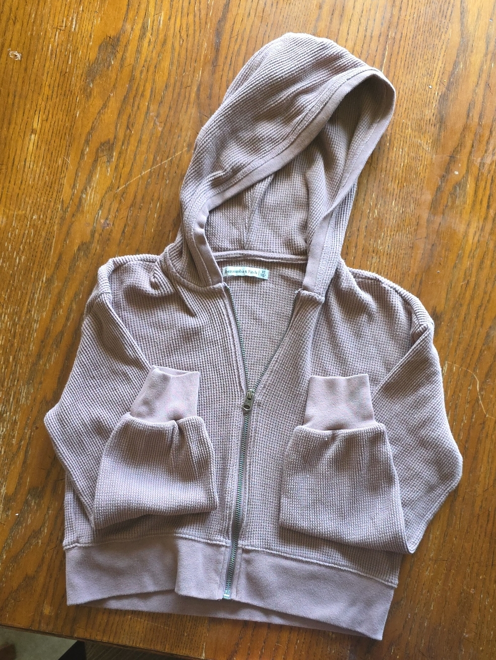 Abercombie & Fitch Zip-Up Cropped Hooded Sweatshirt in Mauve